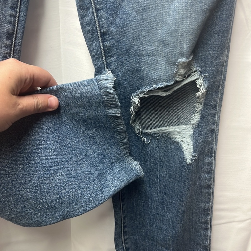 - Levi’s Light Wash 724 High Rise Straight Crop Jeans- 25 - Picture 4 of 5